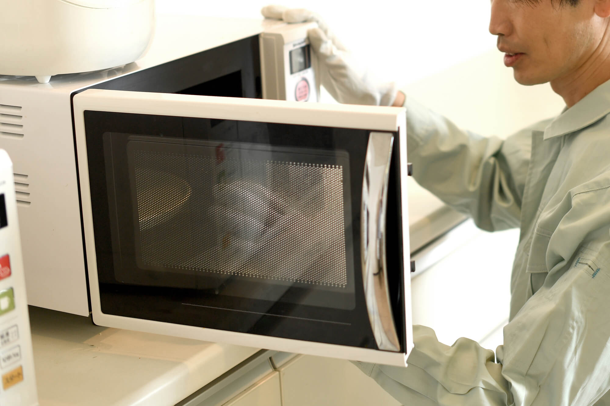 電子レンジの修理費用の相場